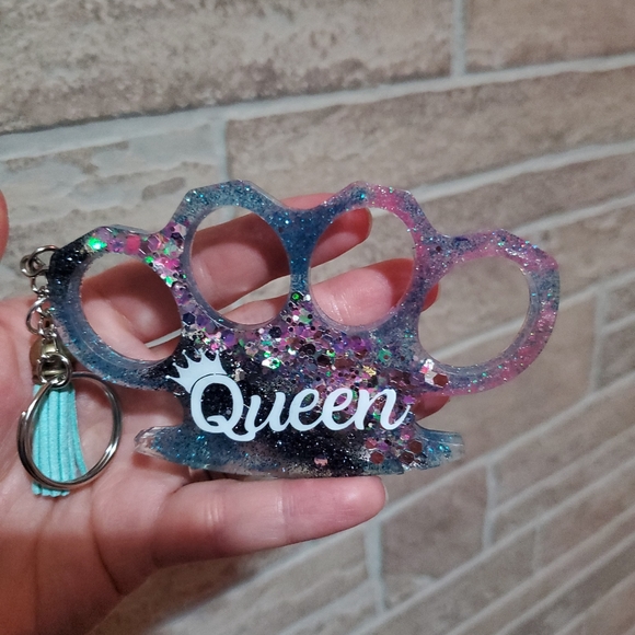 👑 💥 2/ $20 Queen self defense keychain - Picture 2 of 2